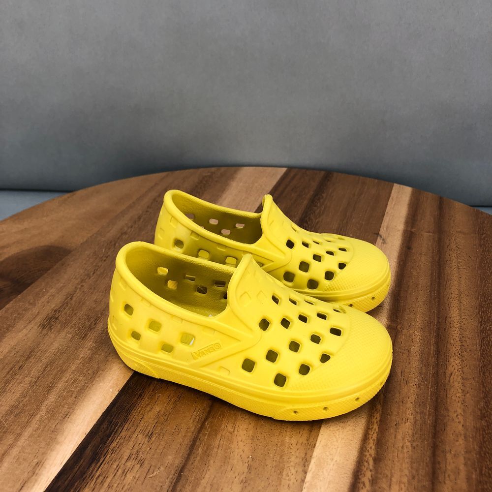Vans TD Slip On TRK Shoes Baby Size 5 Yellow Rubber Waterproof